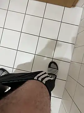 Snapshot of Dicksxd chatting on 03/11/26, 06:25 Dicksxd online show from 03/11/26, 06:25