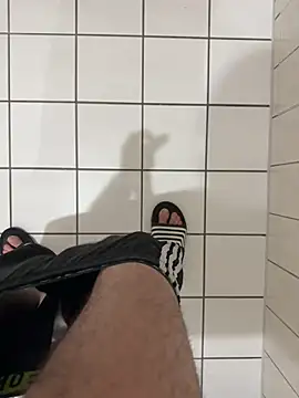 Snapshot of Dicksxd chatting on 04/09/26, 08:47 Dicksxd online show from 04/09/26, 08:47