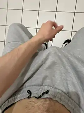 Snapshot of Dicksxd chatting on 04/16/26, 09:15 Dicksxd online show from 04/16/26, 09:15