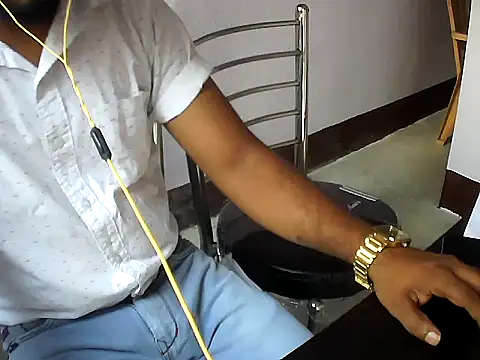 Snapshot of asianhot111 chatting on 10/13/25, 08:58 asianhot111 online show from 10/13/25, 08:58