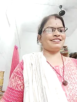 Snapshot of Bhavna_hot chatting on 09/18/25, 12:07 Bhavna hot online show from 09/18/25, 12:07