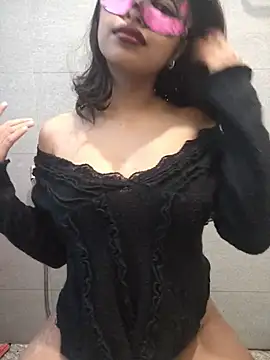 Snapshot of Minu_Cam chatting on 07/13/26, 10:29 Minu Cam online show from 07/13/26, 10:29