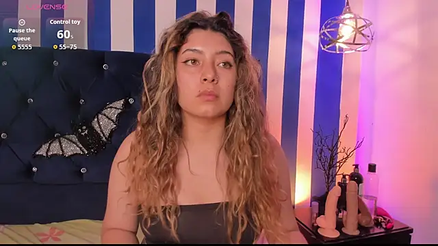 Snapshot of valeria_rouse28 chatting on 10/29/25, 05:47 valeria rouse28 online show from 10/29/25, 05:47