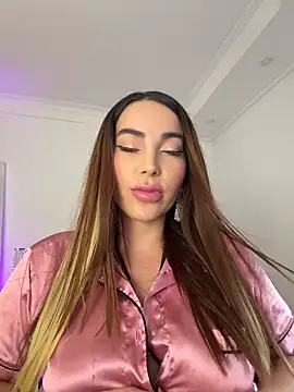 Snapshot of jessy_rios chatting on 05/20/26, 10:27 jessy rios online show from 05/20/26, 10:27