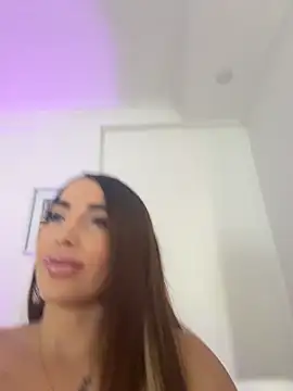 Snapshot of jessy_rios chatting on 05/27/26, 04:37 jessy rios online show from 05/27/26, 04:37