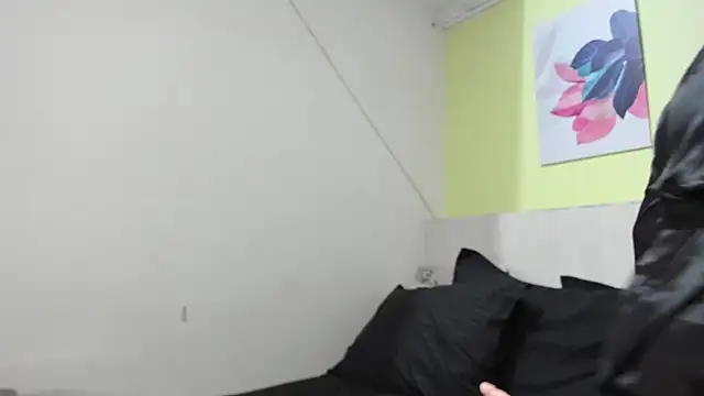 AtheneaArbelaez  online show from 10/12/25, 01:32