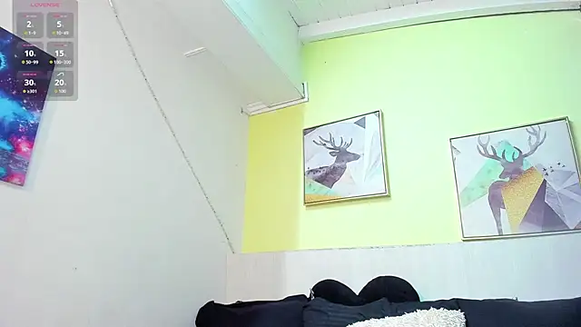 AtheneaArbelaez  online show from 11/11/25, 12:38