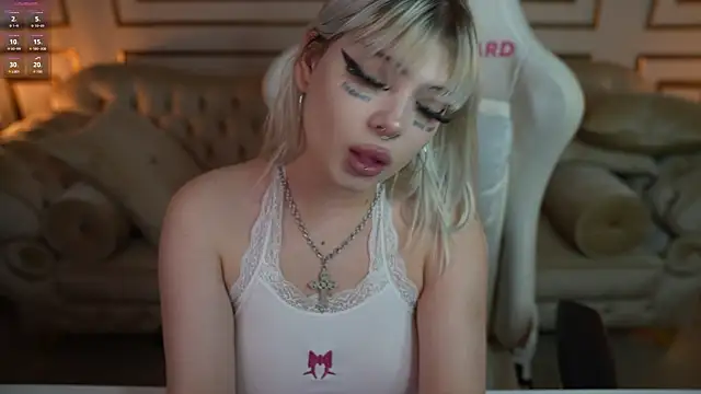 Yuki sun online show from 09/26/25, 02:43