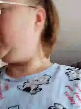 Snapshot of Kiss_Eva chatting on 01/12/25, 08:25 Kiss Eva online show from 01/12/25, 08:25