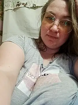 Snapshot of Kiss_Eva chatting on 02/20/25, 09:09 Kiss Eva online show from 02/20/25, 09:09