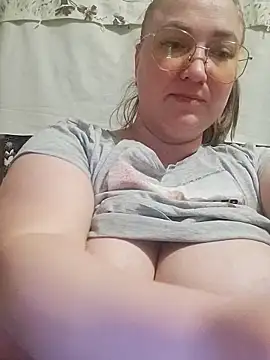 Snapshot of Kiss_Eva chatting on 03/13/25, 05:28 Kiss Eva online show from 03/13/25, 05:28