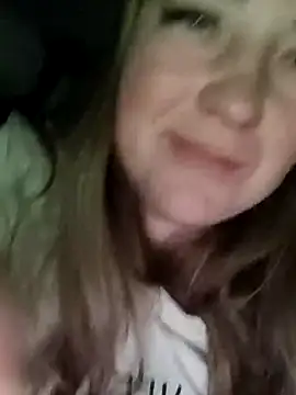 Snapshot of Kiss_Eva chatting on 11/24/25, 05:12 Kiss Eva online show from 11/24/25, 05:12