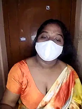 Snapshot of Megha_21 chatting on 09/08/25, 05:23 Megha 21 online show from 09/08/25, 05:23