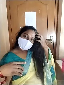 Snapshot of Megha_21 chatting on 09/26/25, 04:44 Megha 21 online show from 09/26/25, 04:44