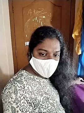 Snapshot of Megha_21 chatting on 10/27/25, 05:33 Megha 21 online show from 10/27/25, 05:33