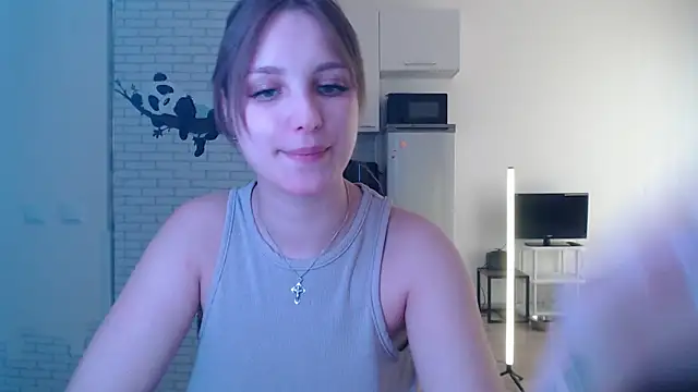 Leonaalove online show from 04/01/26, 11:22