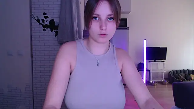 Leonaalove online show from 04/01/26, 01:41