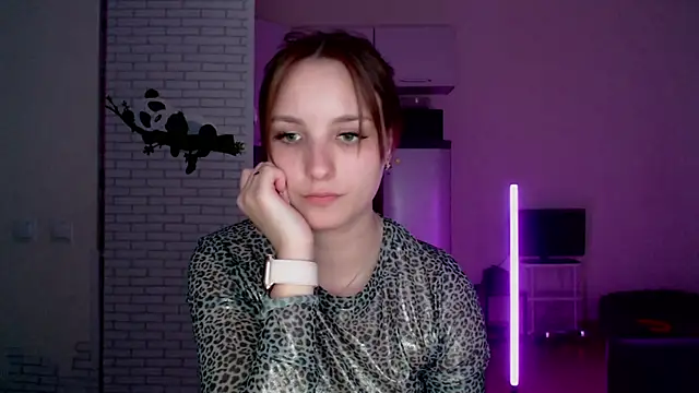 Leonaalove online show from 04/02/26, 05:32