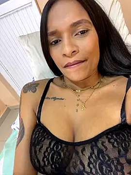 Luna025 online show from 10/11/25, 05:50