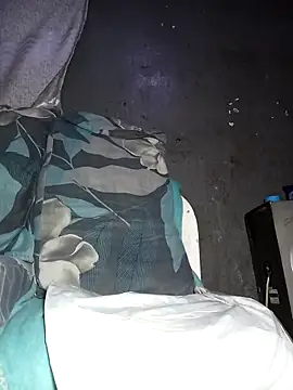 Snapshot of OCEANSQUITERXXX chatting on 11/23/25, 12:21 OCEANSQUITERXXX online show from 11/23/25, 12:21