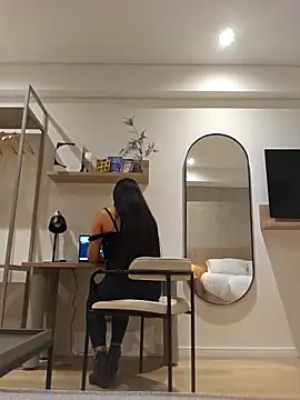 Snapshot of Ms_milarose chatting on 09/23/25, 04:15 Ms milarose online show from 09/23/25, 04:15