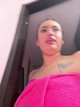 naomirouse  online show from 12/21/25, 09:44