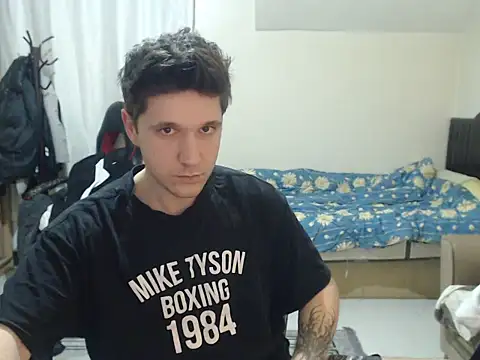 Snapshot of 2handsomemann chatting on 03/26/26, 08:36 2handsomemann online show from 03/26/26, 08:36