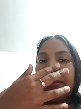 Snapshot of CloeeHills_ chatting on 10/07/25, 12:52 CloeeHills  online show from 10/07/25, 12:52