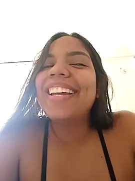 Snapshot of CloeeHills_ chatting on 10/16/25, 03:13 CloeeHills  online show from 10/16/25, 03:13