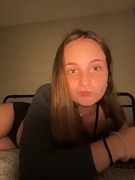 Snapshot of MadilynX777 chatting on 09/12/25, 02:00 MadilynX777 online show from 09/12/25, 02:00