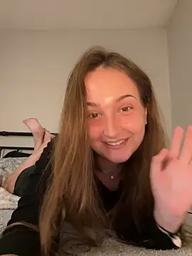 Snapshot of MadilynX777 chatting on 10/03/25, 11:46 MadilynX777 online show from 10/03/25, 11:46