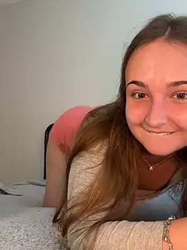 Snapshot of MadilynX777 chatting on 10/07/25, 09:45 MadilynX777 online show from 10/07/25, 09:45