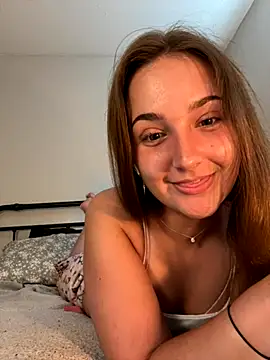 Snapshot of MadilynX777 chatting on 10/09/25, 09:13 MadilynX777 online show from 10/09/25, 09:13