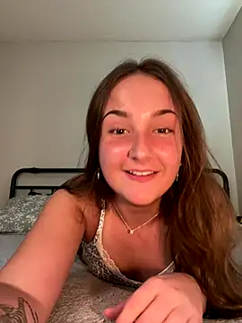 Snapshot of MadilynX777 chatting on 10/10/25, 10:42 MadilynX777 online show from 10/10/25, 10:42