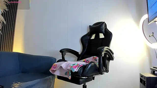 ShaunaDream online show from 02/23/26, 04:54