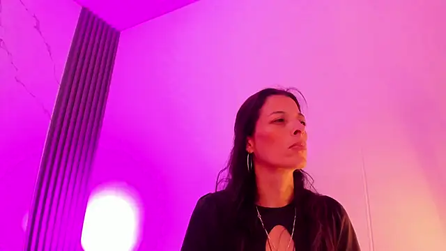 Snapshot of ShaunaDream chatting on 04/06/26, 09:05 ShaunaDream online show from 04/06/26, 09:05