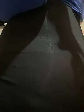 Cuckold-masters-dog online show from 10/25/25, 01:18