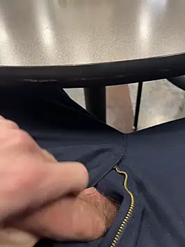 Snapshot of 66Retro99 chatting on 09/09/25, 01:05 66Retro99 online show from 09/09/25, 01:05