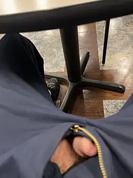 Snapshot of 66Retro99 chatting on 09/25/25, 02:04 66Retro99 online show from 09/25/25, 02:04