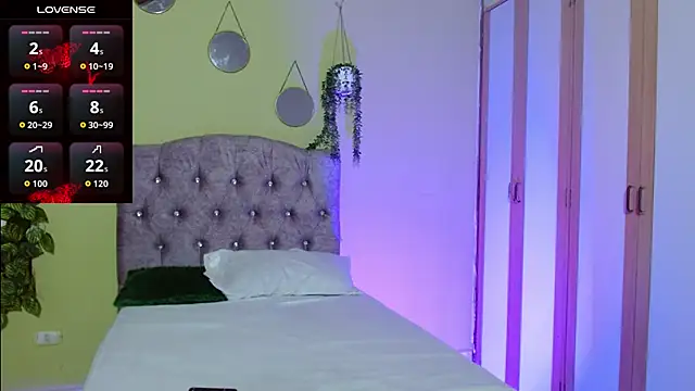 miiss alyssa online show from 09/22/25, 10:34