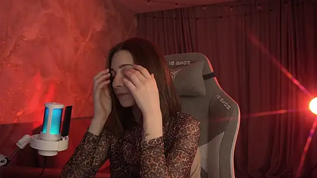 LumeNova online show from 03/06/26, 02:19