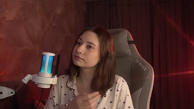 Snapshot of LumeNova chatting on 03/23/26, 02:26 LumeNova online show from 03/23/26, 02:26