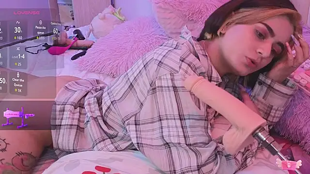 Snapshot of bella_thixx chatting on 04/01/26, 02:56 bella thixx online show from 04/01/26, 02:56