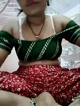 Snapshot of Miss_Sija chatting on 07/20/26, 01:13 Miss Sija online show from 07/20/26, 01:13