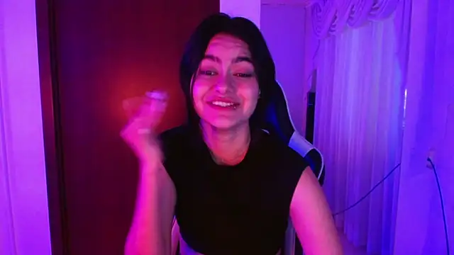 Sofia Tanaka online show from 09/12/25, 12:16