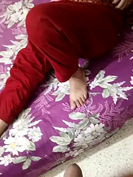 Snapshot of Holy_Sex_International chatting on 09/29/25, 03:28 Holy Sex International online show from 09/29/25, 03:28