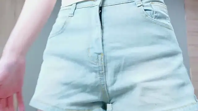 AI-xxx online show from 10/17/25, 03:20