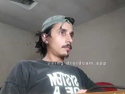 Snapshot of papito20cm chatting on 09/28/25, 06:19 papito20cm online show from 09/28/25, 06:19