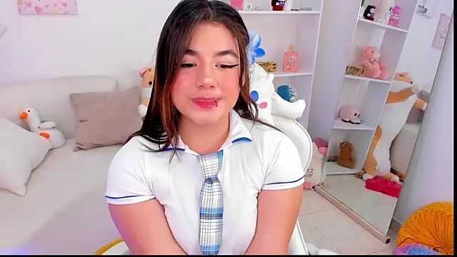 Snapshot of dolce_antonellaa chatting on 11/16/25, 12:49 dolce antonellaa online show from 11/16/25, 12:49