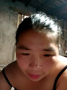 Snapshot of quynhkoolbae chatting on 09/11/25, 11:49 quynhkoolbae online show from 09/11/25, 11:49